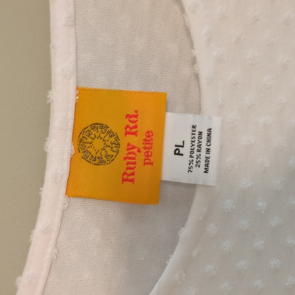 Ruby Rd. White Textured Petite Top - Picture 2 of 4